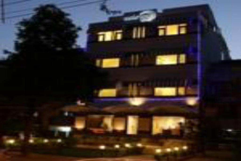 ניו דלהי Fabhotel Aashraye מראה חיצוני תמונה